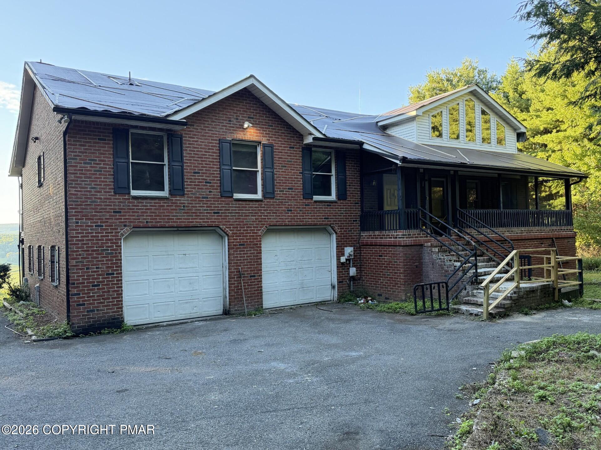 189 Turkey Ridge Drive Property Photo 6