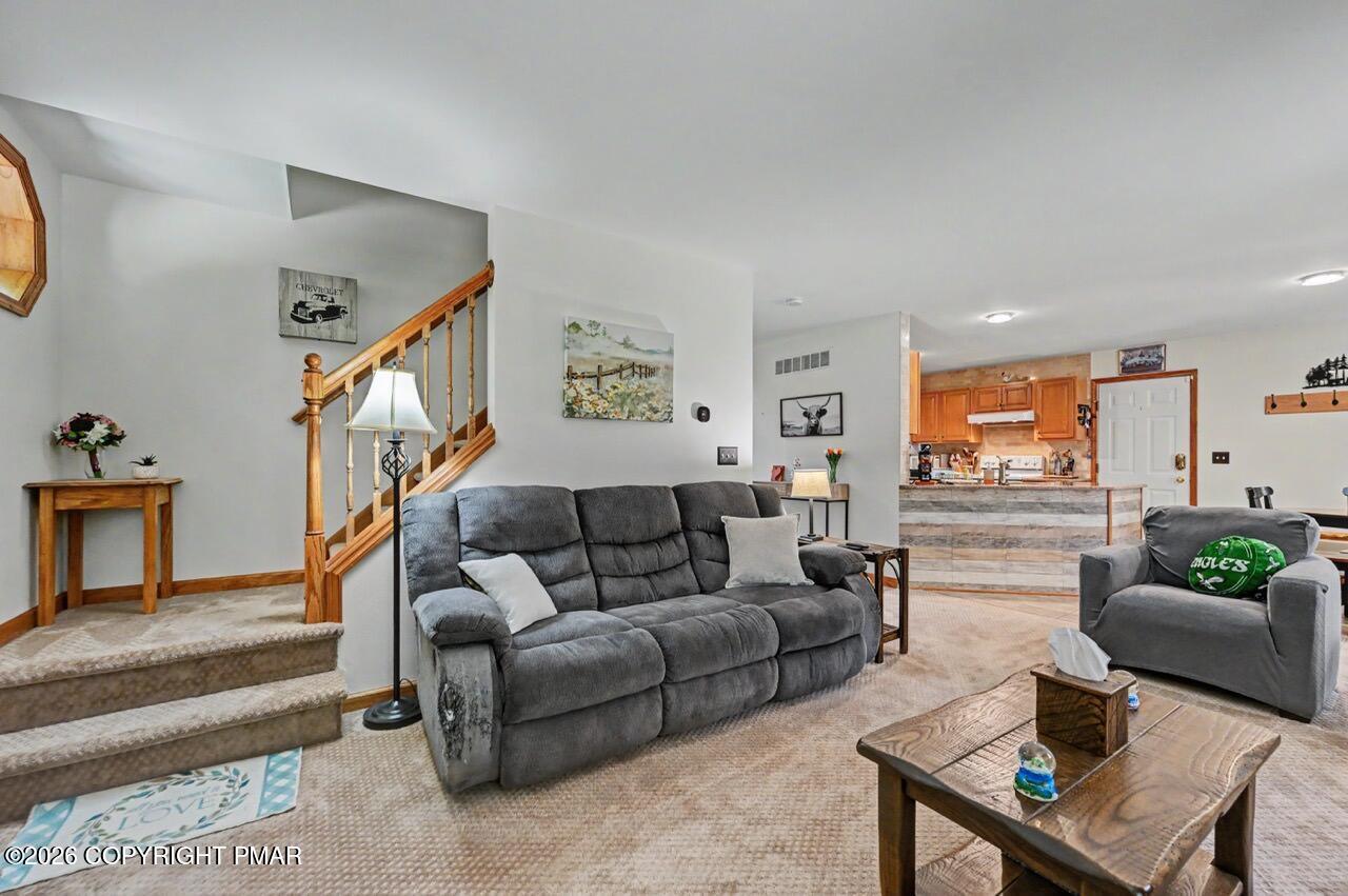 15 Lakeside Lane Property Photo 5