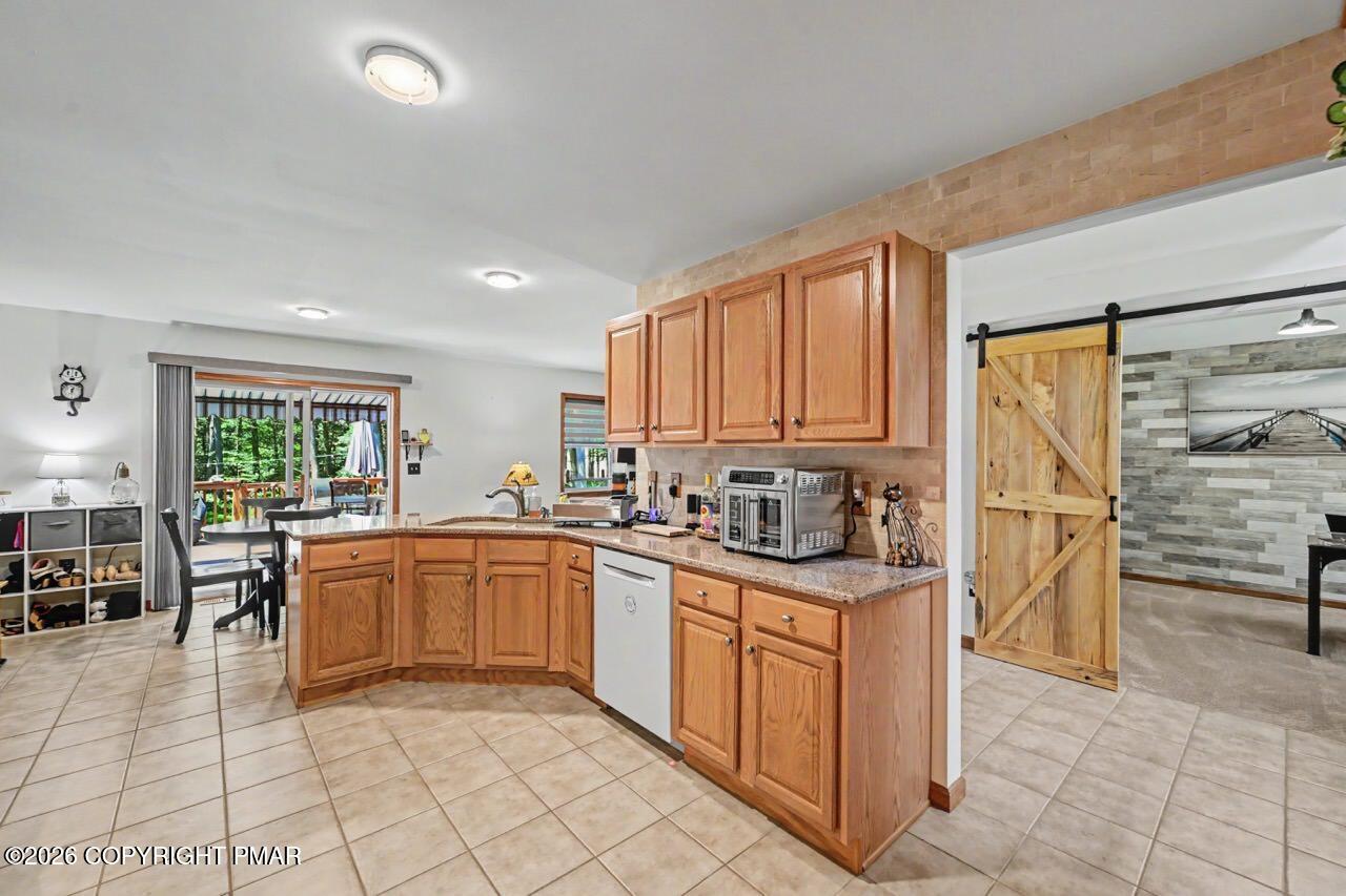 15 Lakeside Lane Property Photo 6