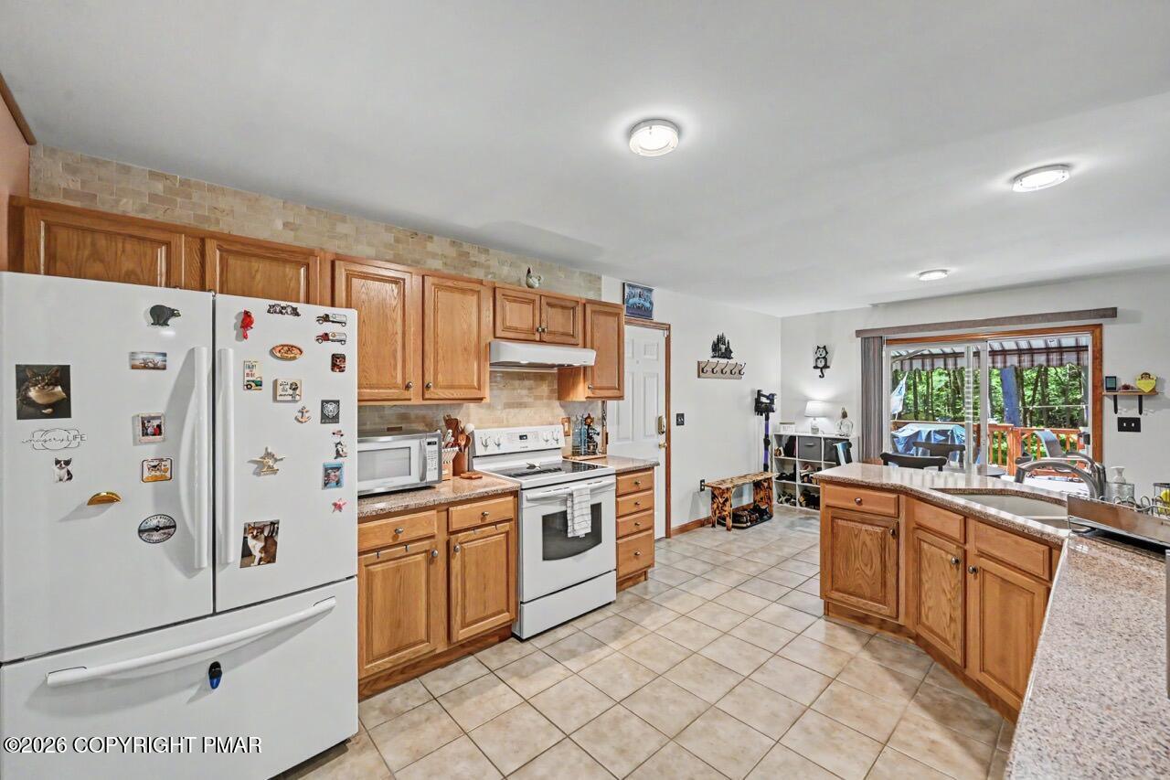 15 Lakeside Lane Property Photo 8