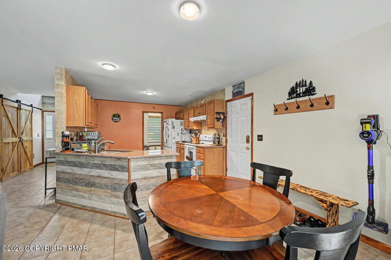 15 Lakeside Lane Property Photo 11