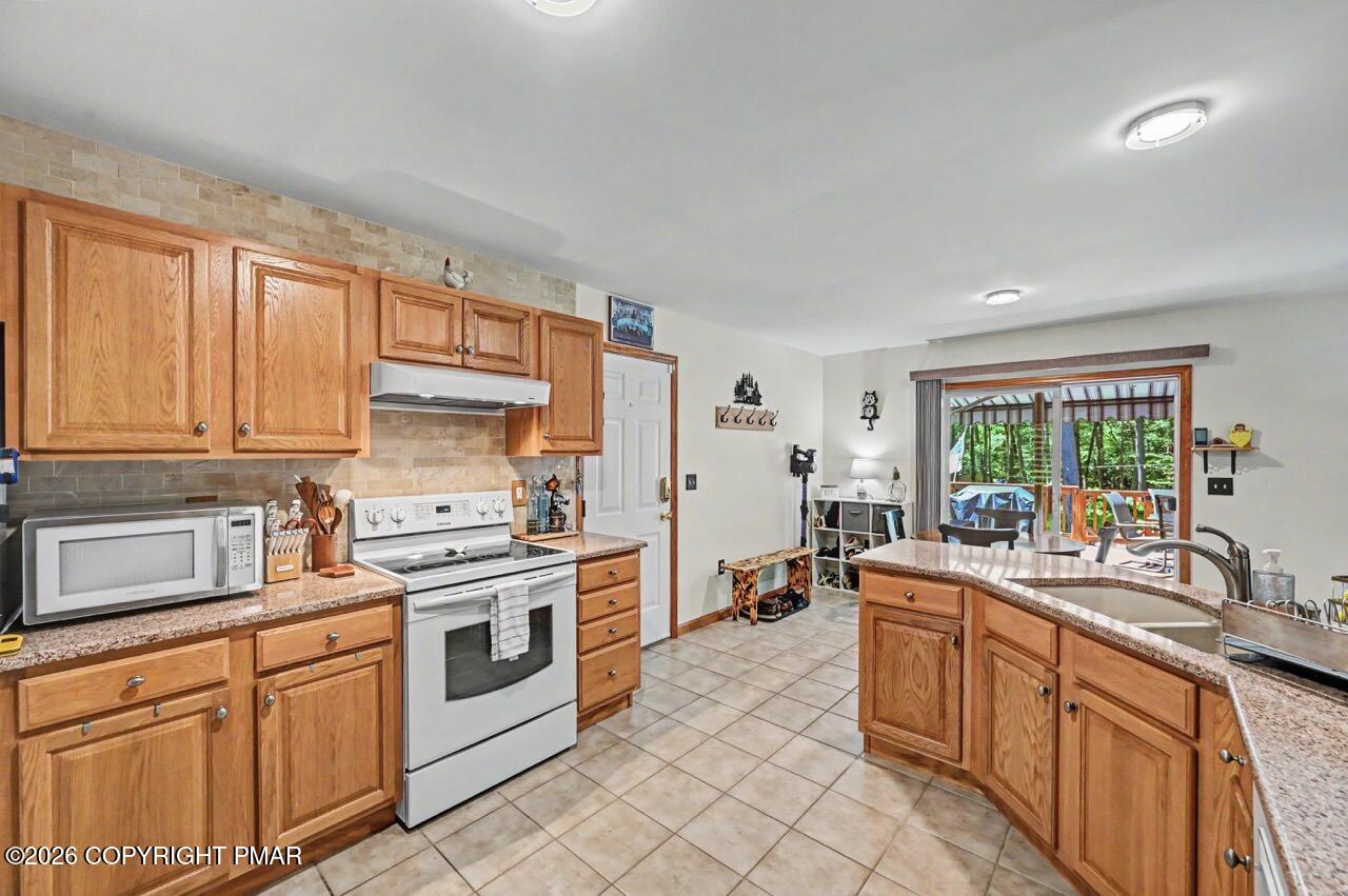 15 Lakeside Lane Property Photo 14