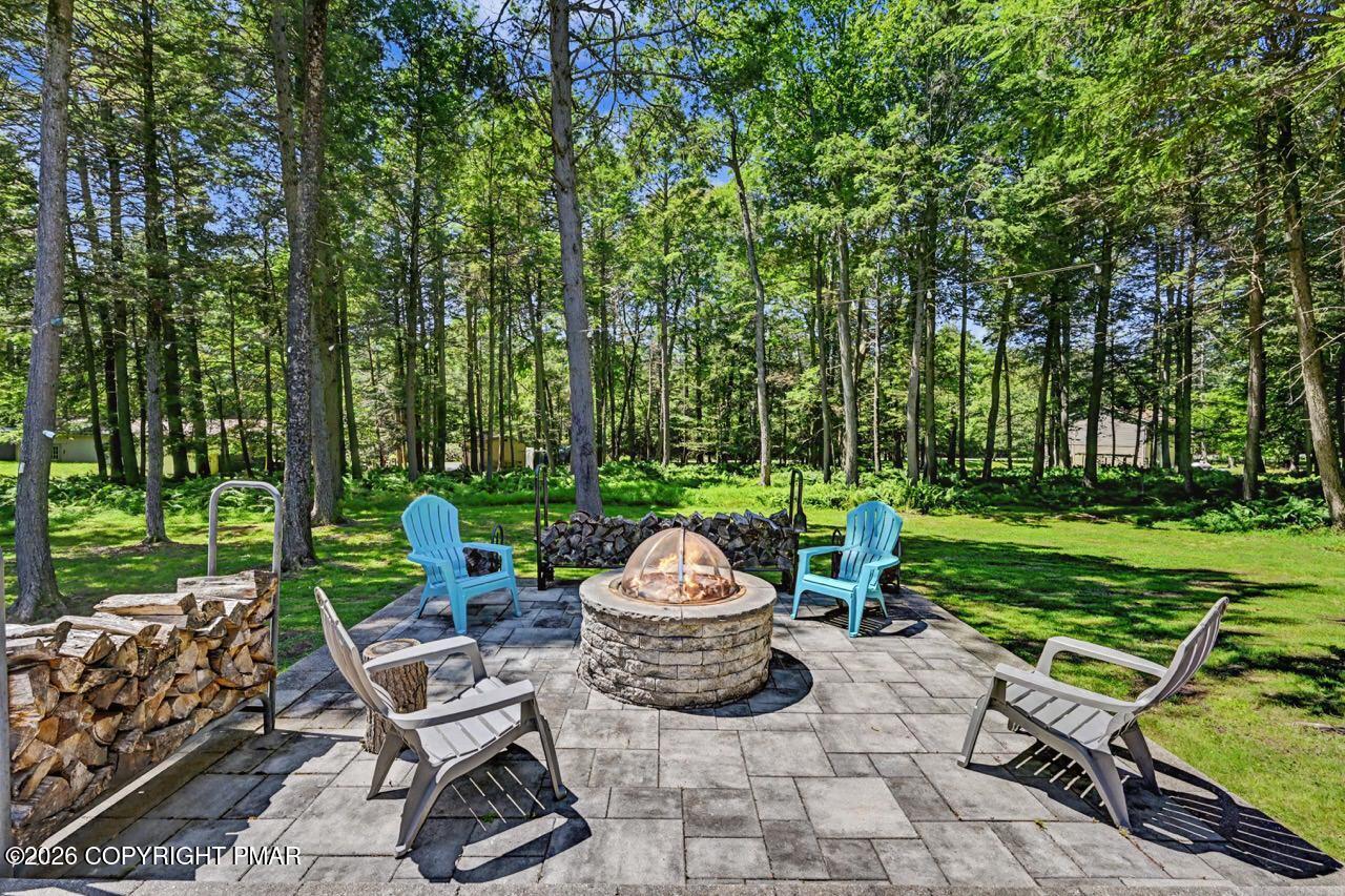 15 Lakeside Lane Property Photo 49