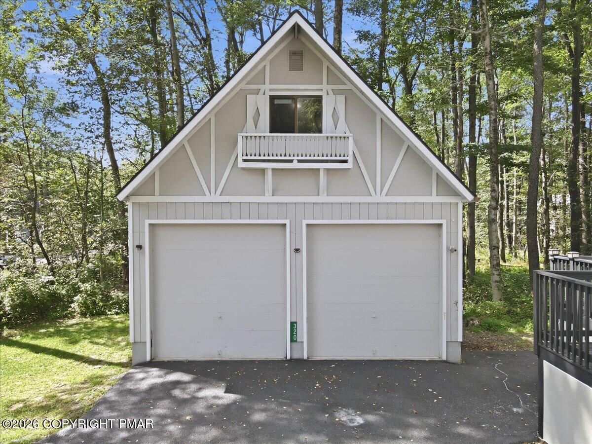 320 Lamont Way Property Photo 3