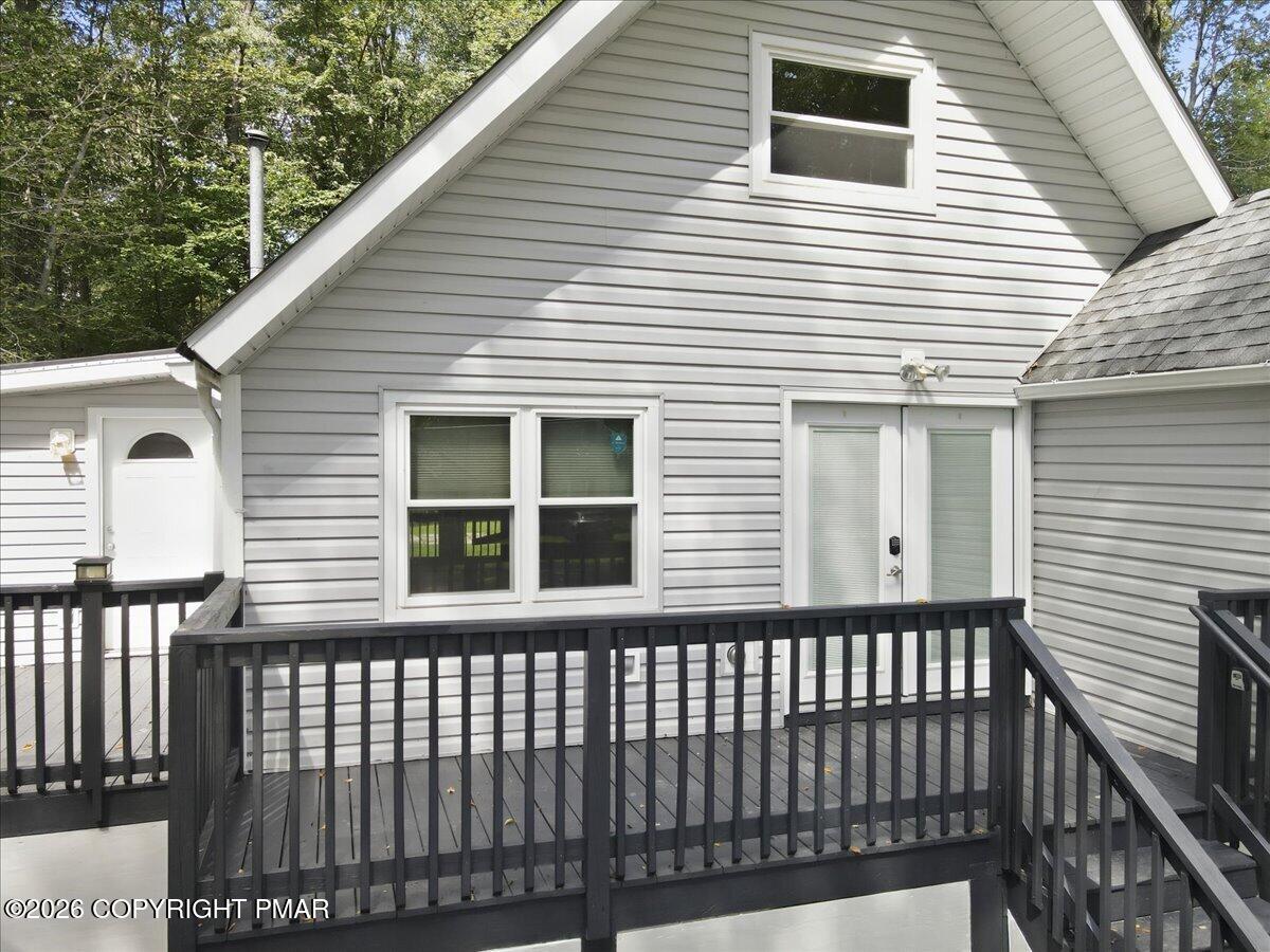 320 Lamont Way Property Photo 4