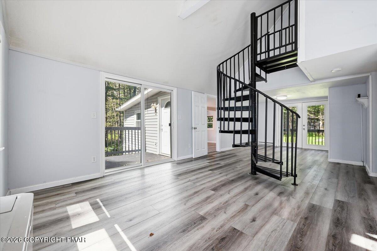 320 Lamont Way Property Photo 7