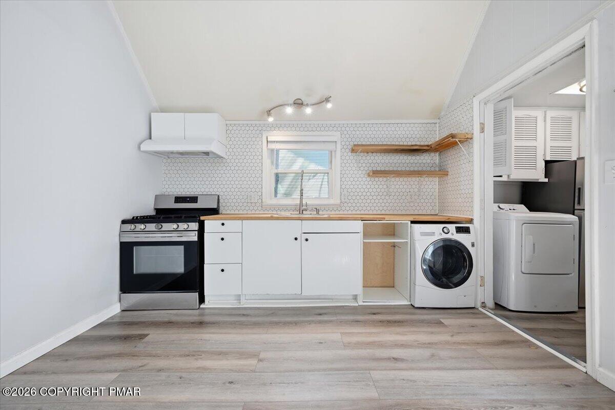 320 Lamont Way Property Photo 10