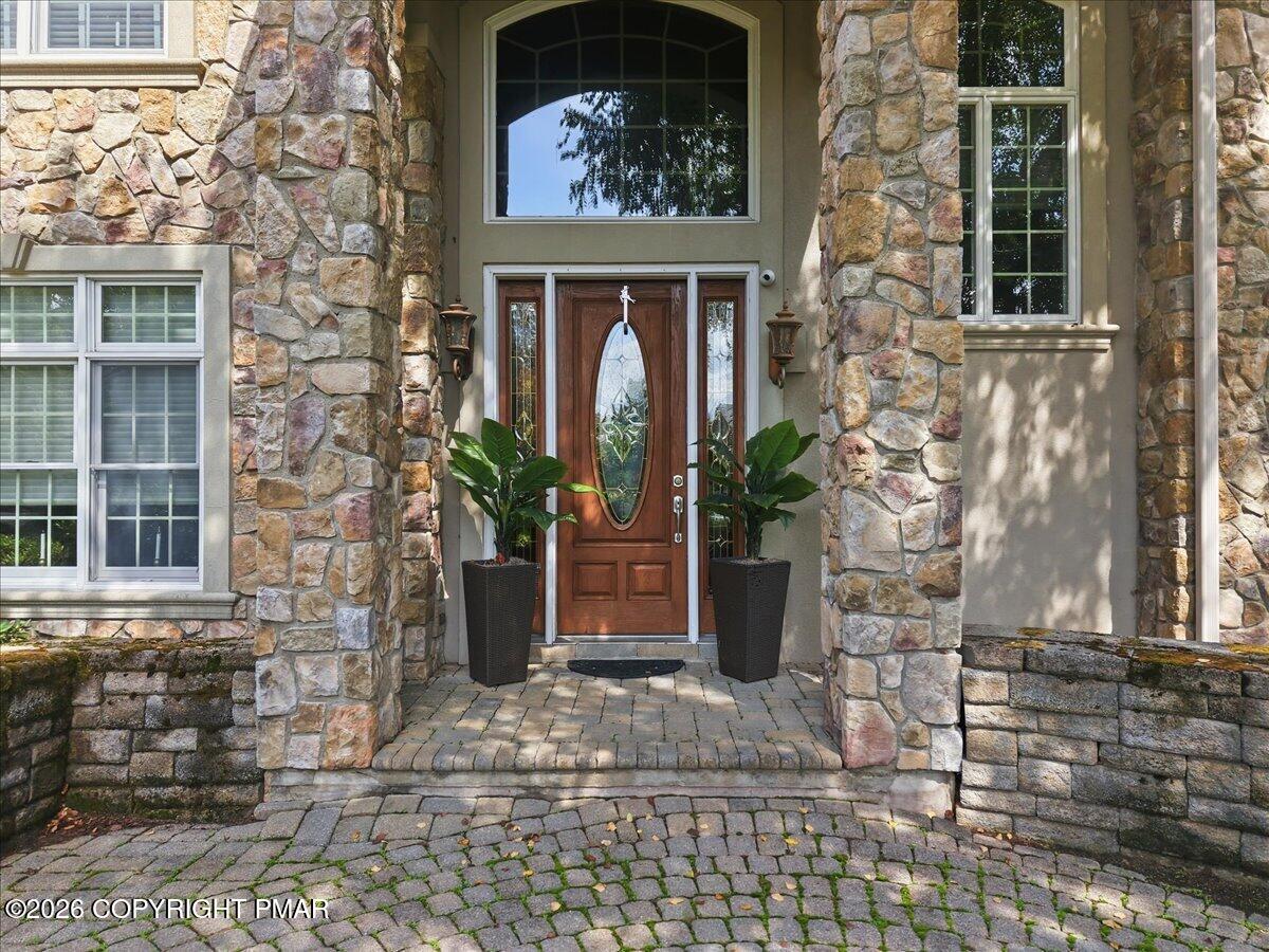 150 Kettle Ridge Drive Property Photo 6