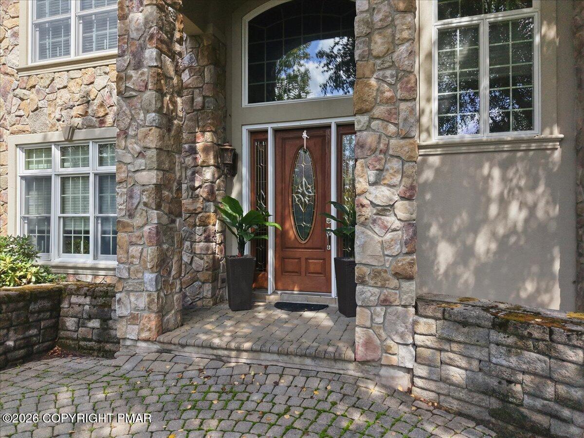 150 Kettle Ridge Drive Property Photo 7