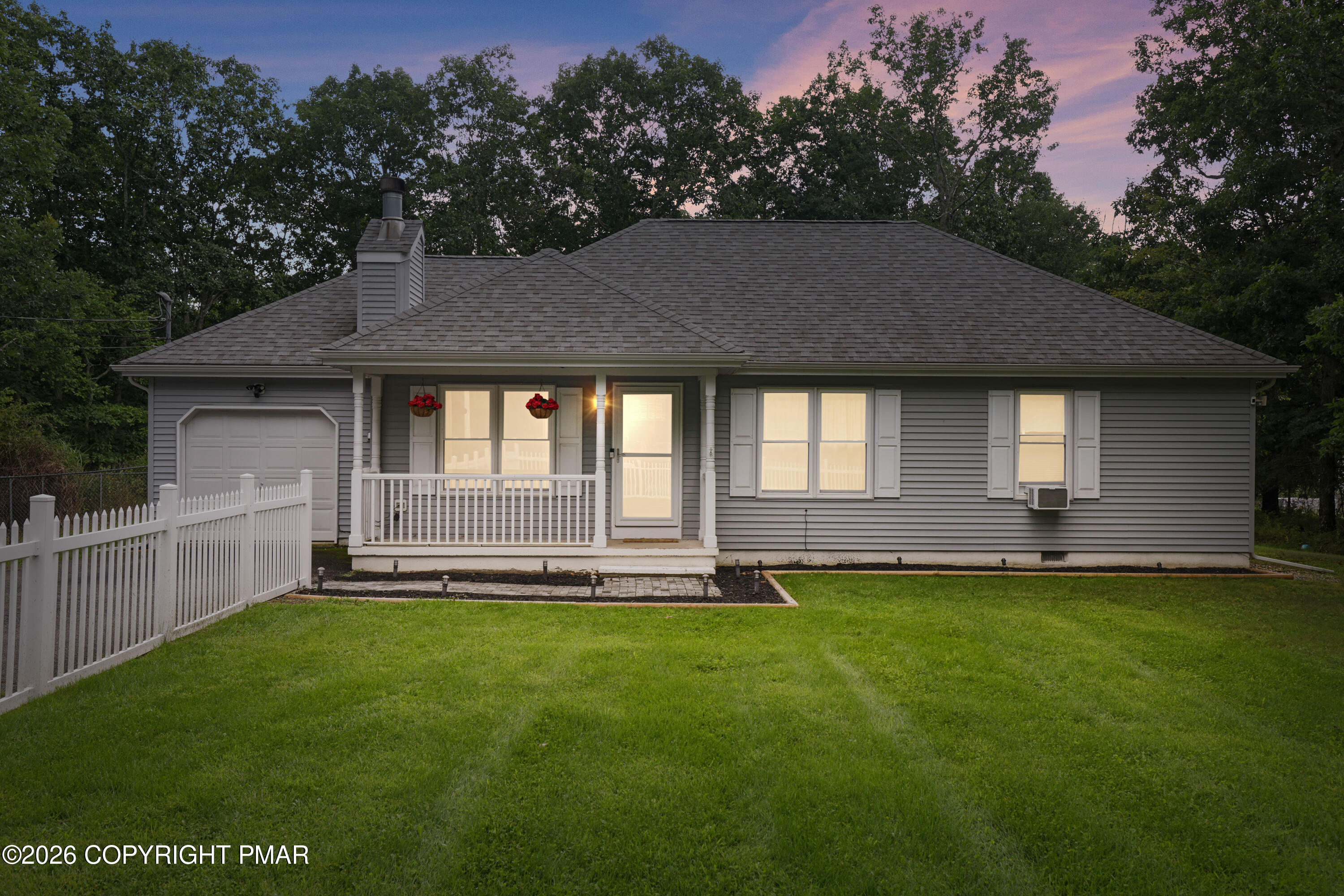 7 Flagstone Lane Property Photo 1