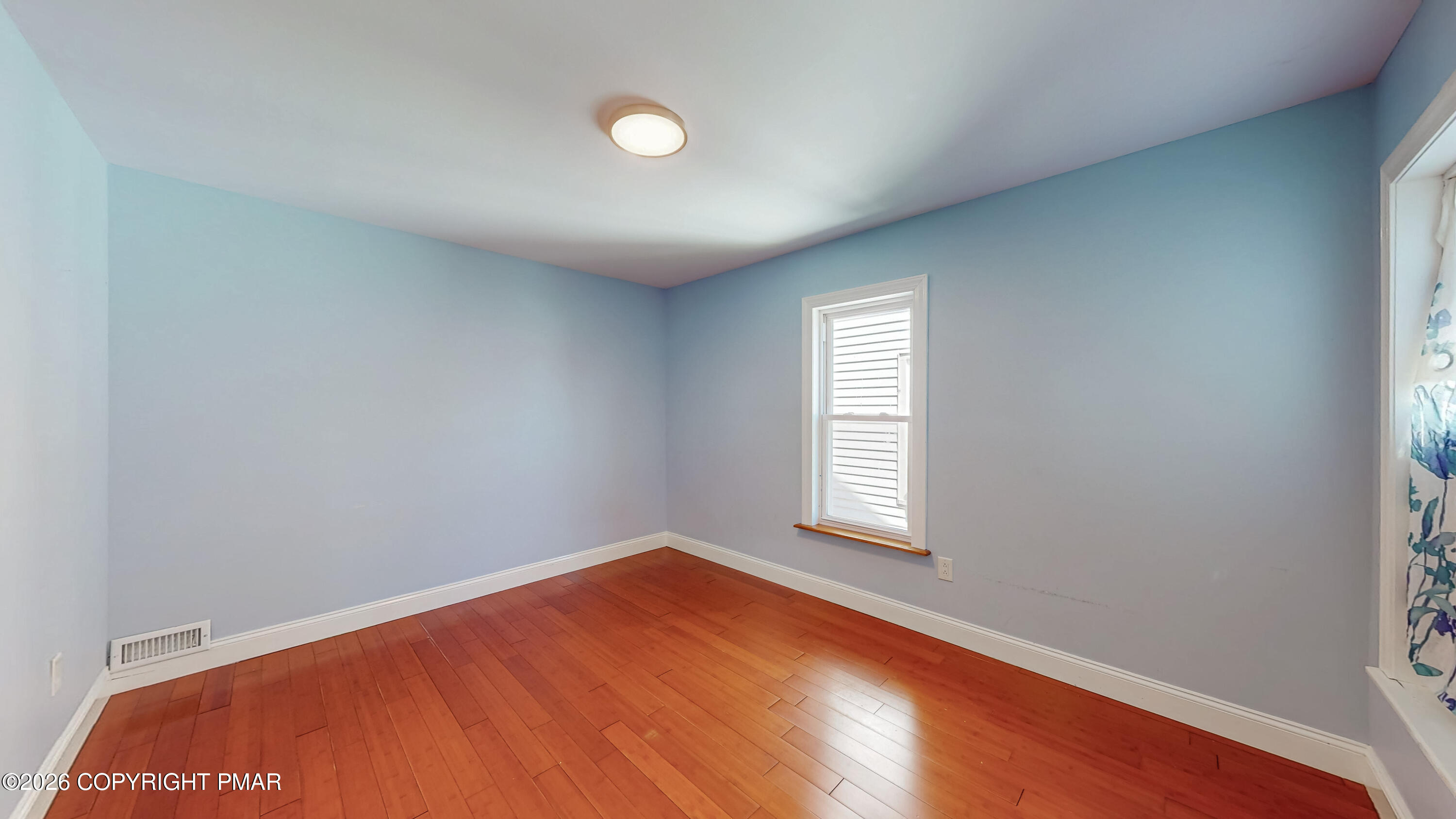 913 Sarah Street Property Photo 15