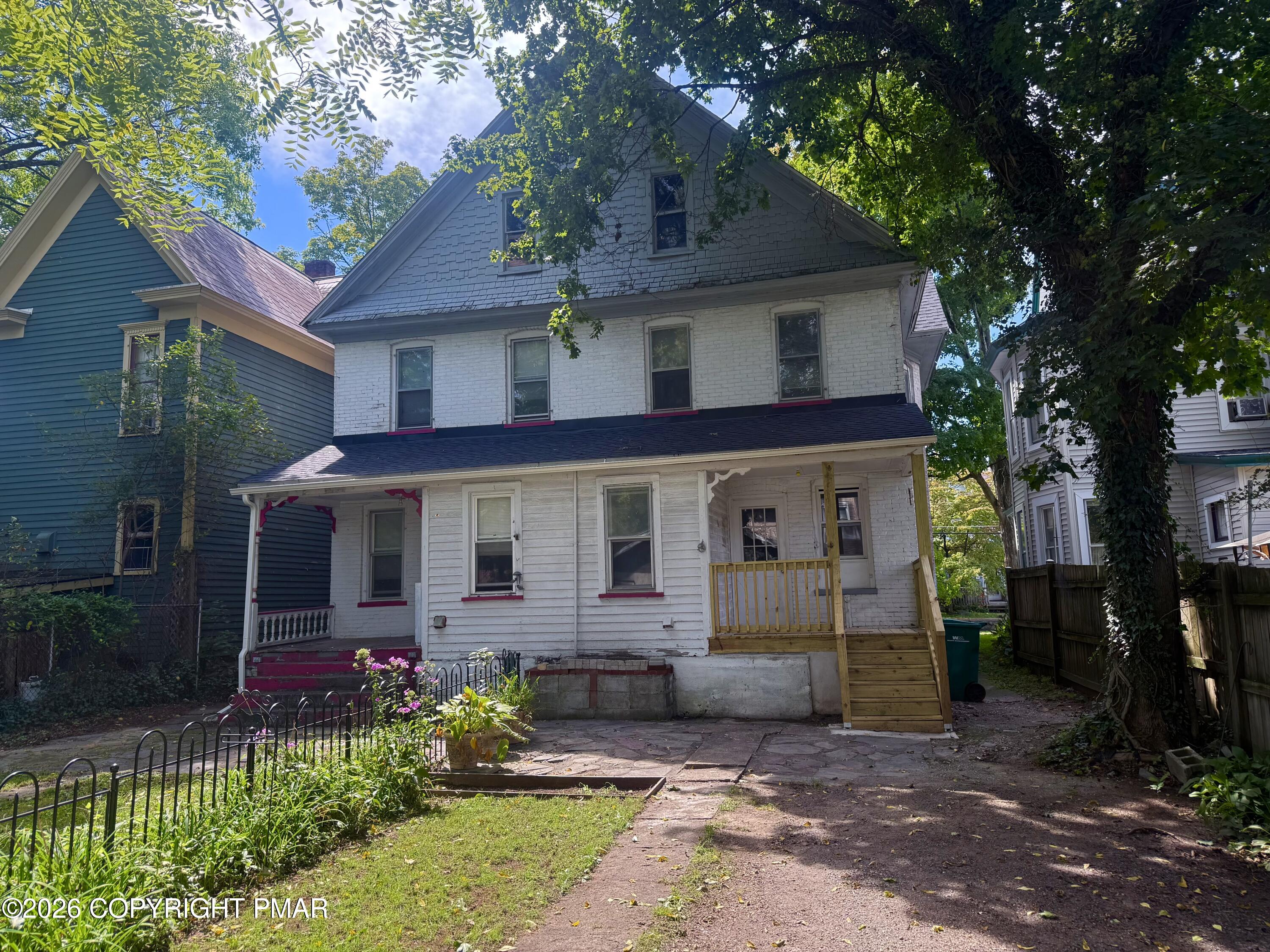 26-28 N Green Street Property Photo 3