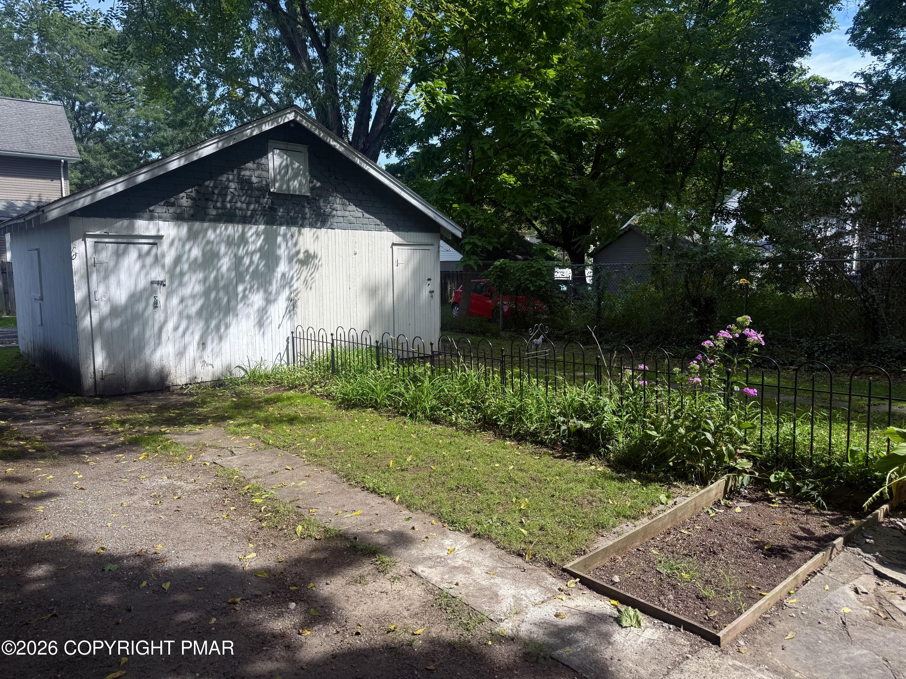 26-28 N Green Street Property Photo 32