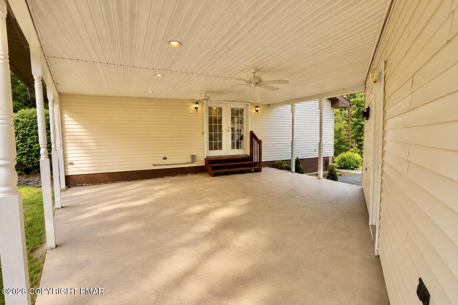 126 Lilac Drive Property Photo 6