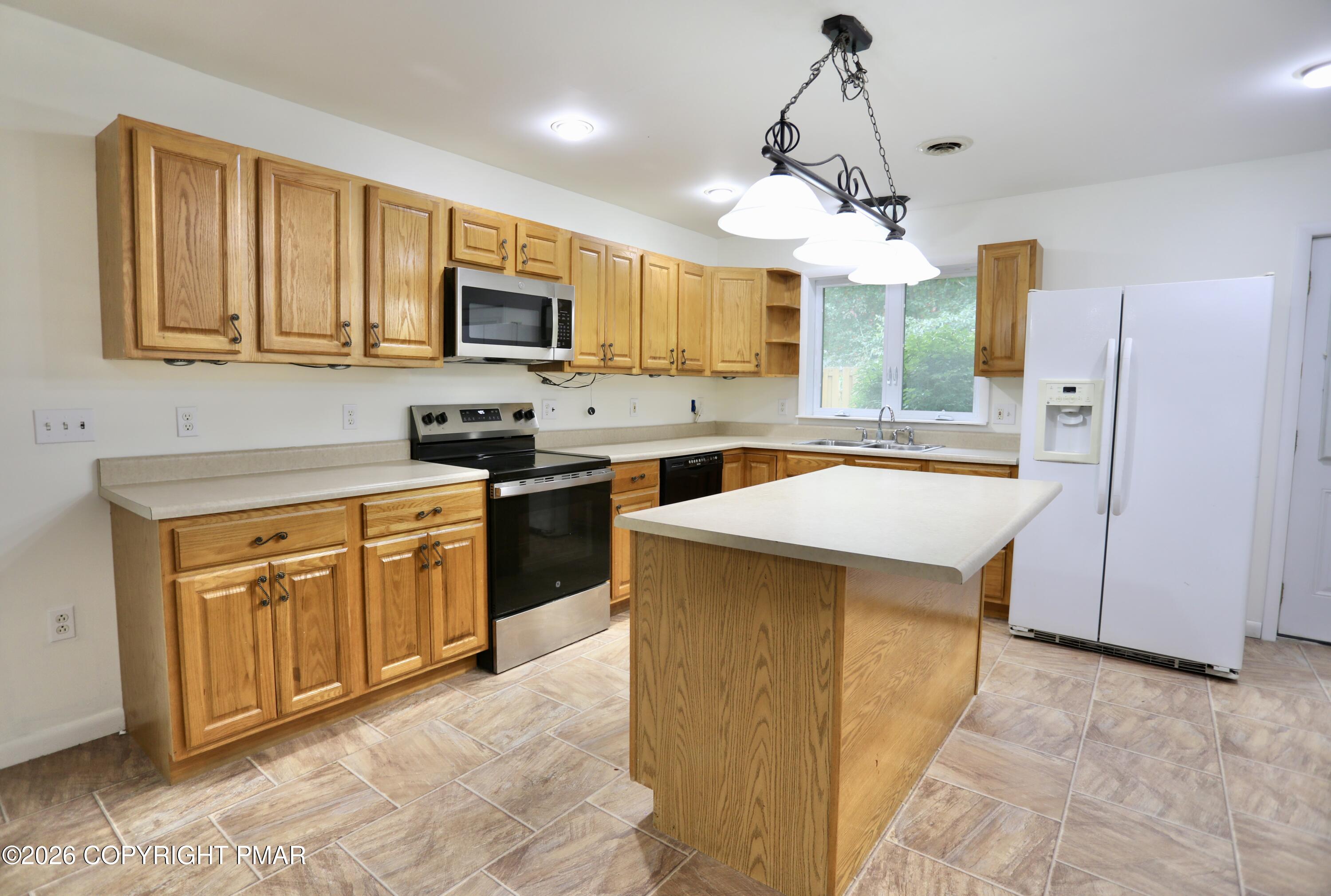 126 Lilac Drive Property Photo 10