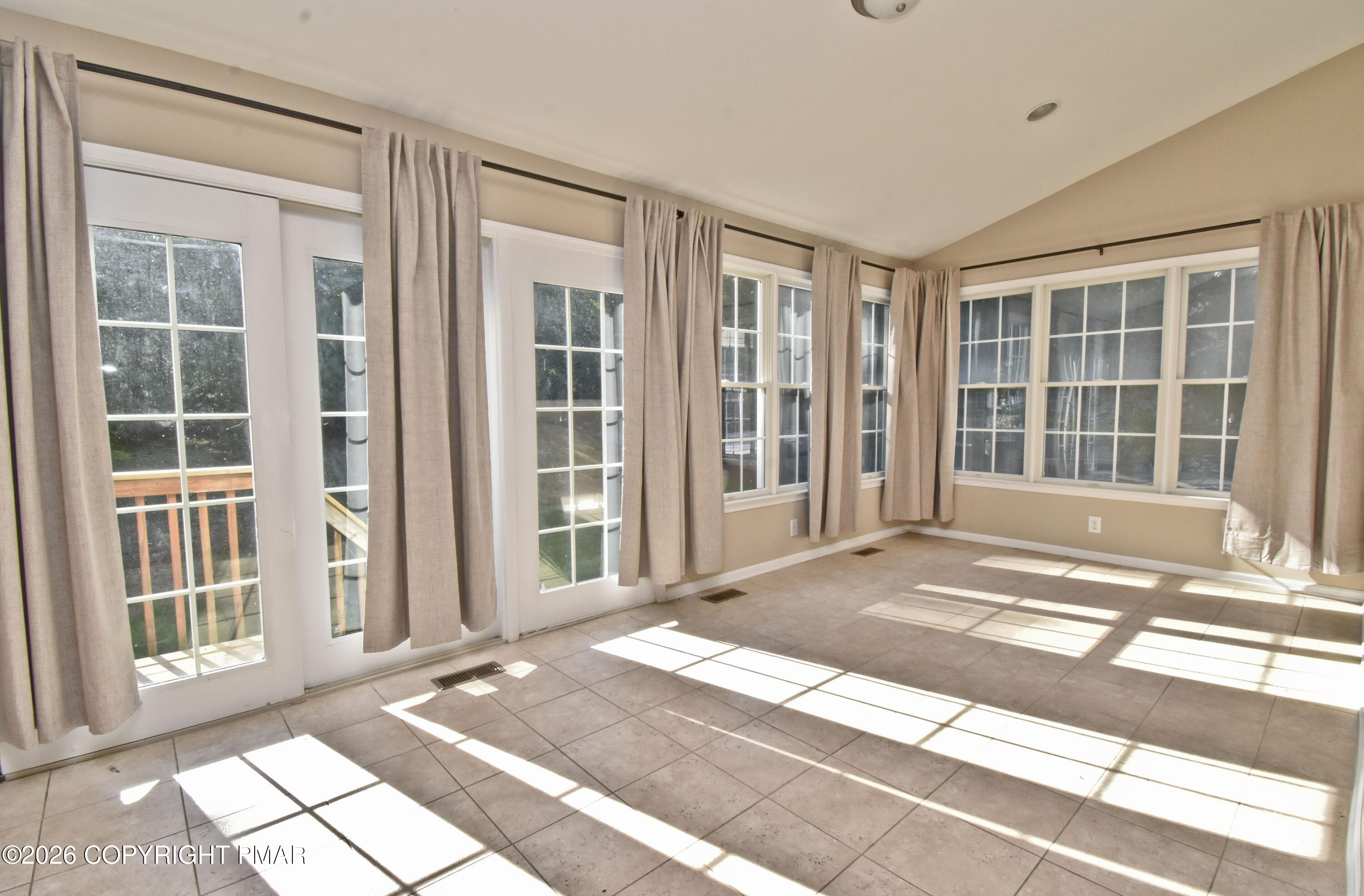 3257 Doral Court Property Photo 17