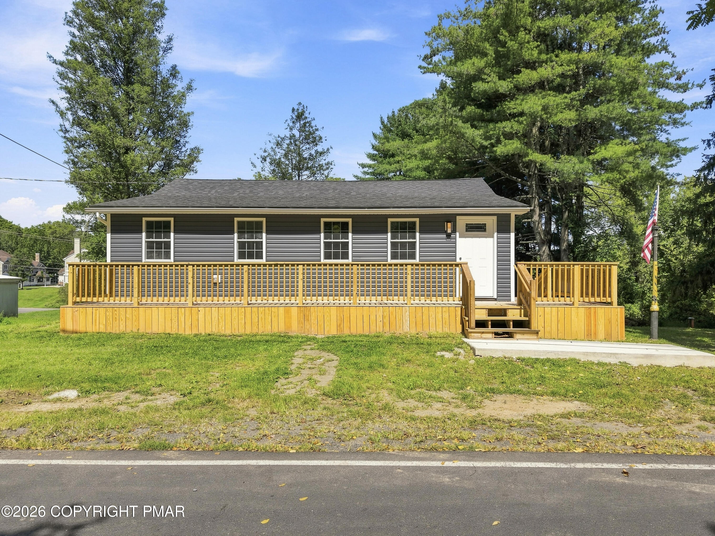 1035 Mt Tom Road Property Photo 1