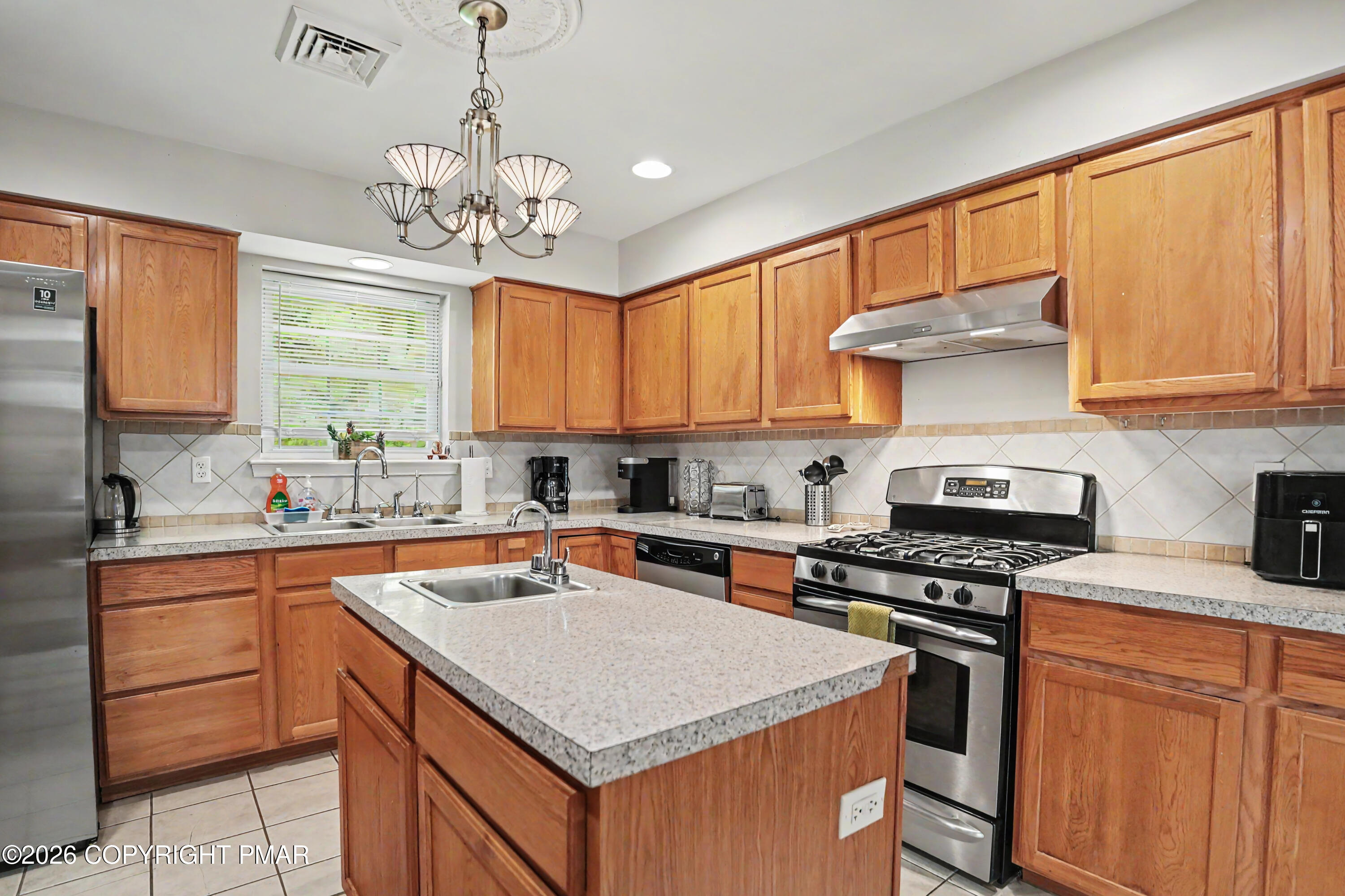 220 Nadine Boulevard Property Photo 3