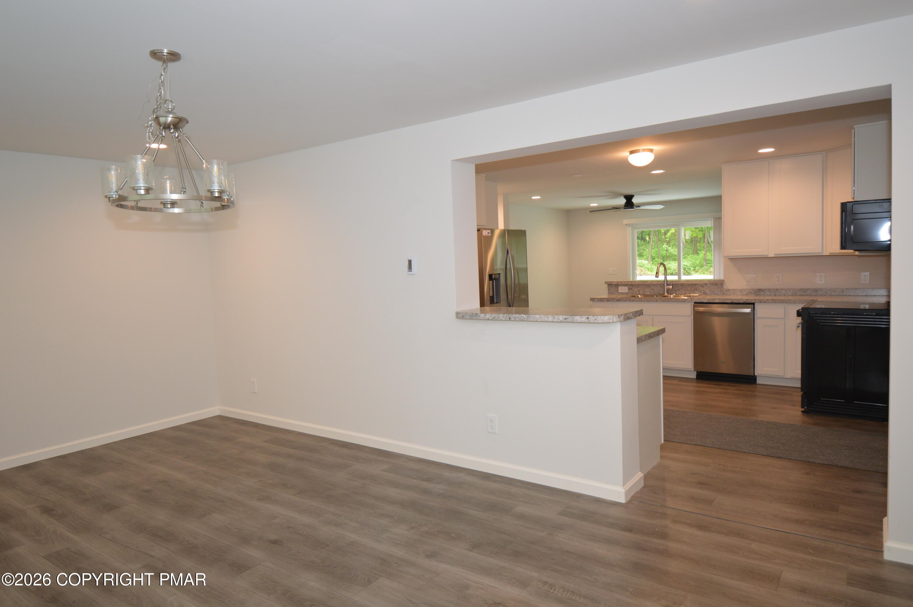 19 Sleepy Hollow Lane Property Photo 16