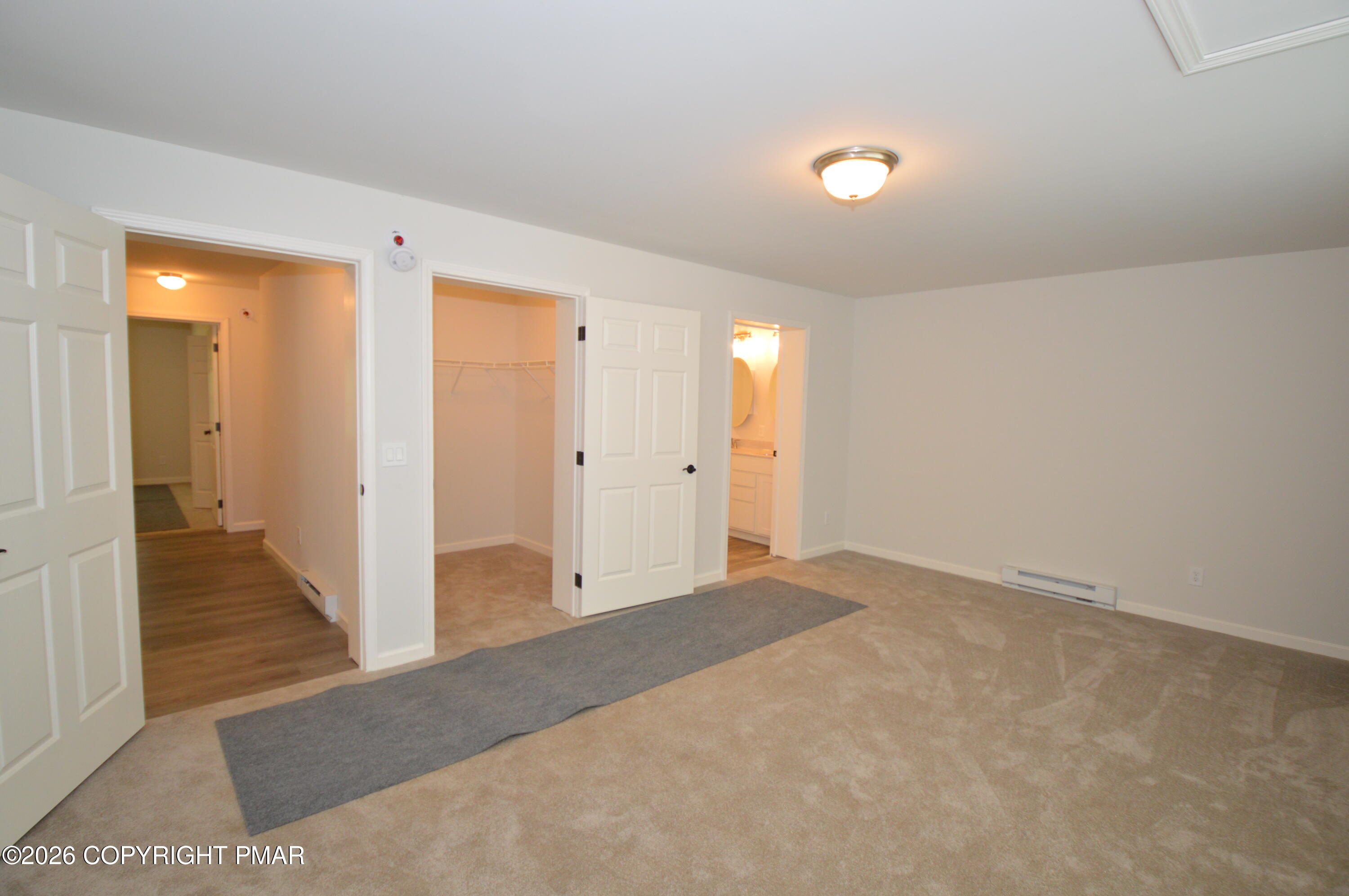 19 Sleepy Hollow Lane Property Photo 17