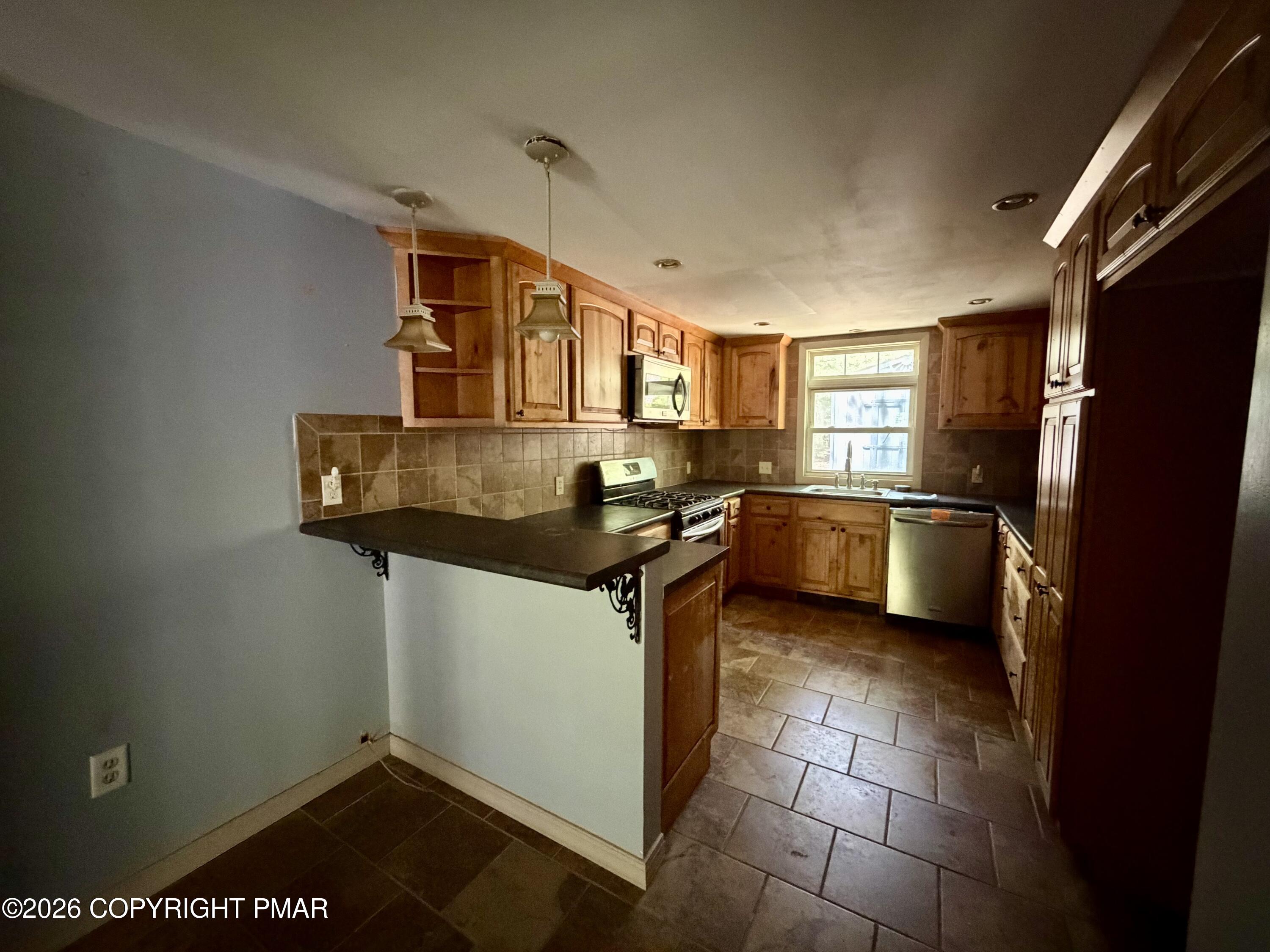 687 Dotters Corner Road Property Photo 17