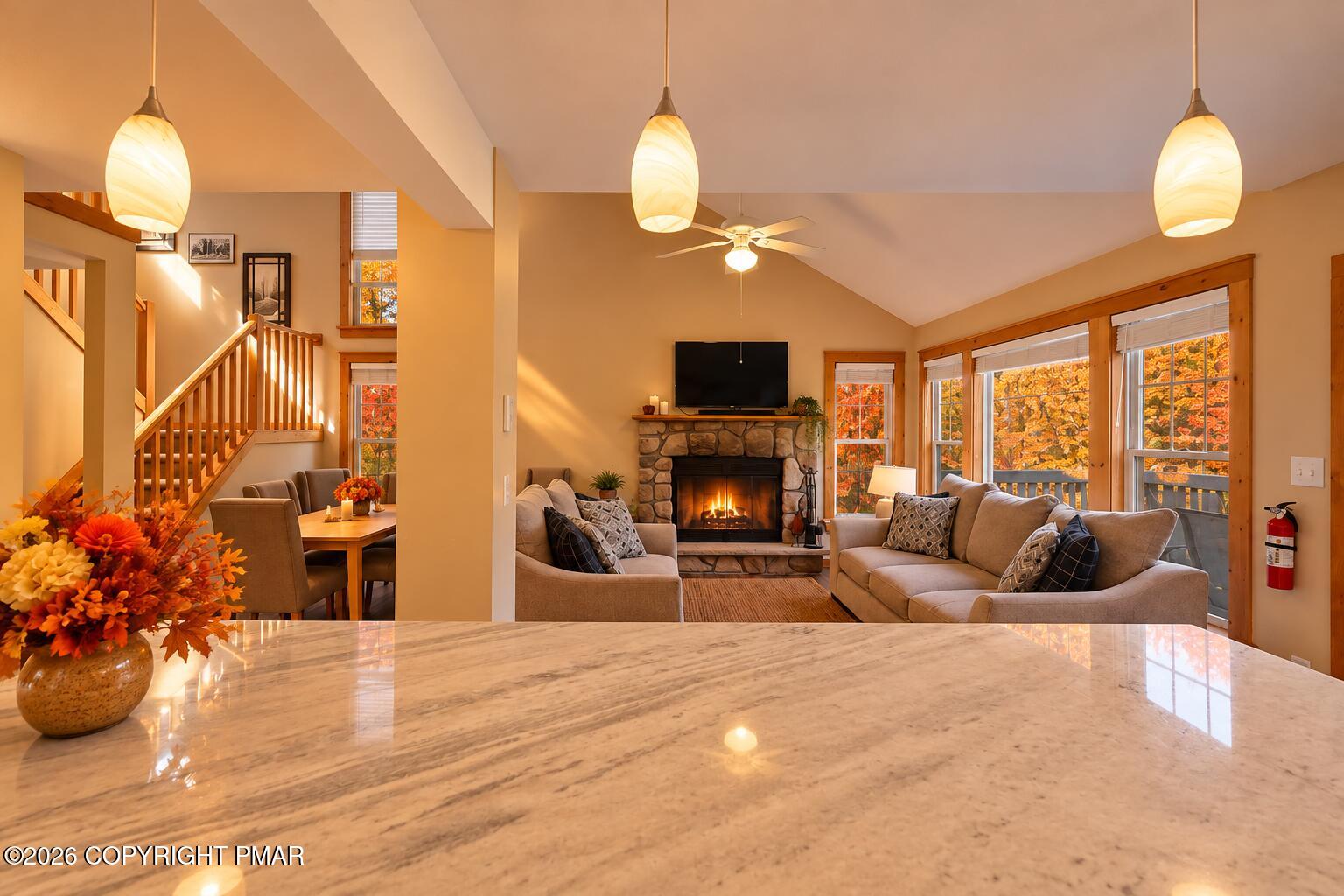 347 Hemlock Lane Property Photo 4