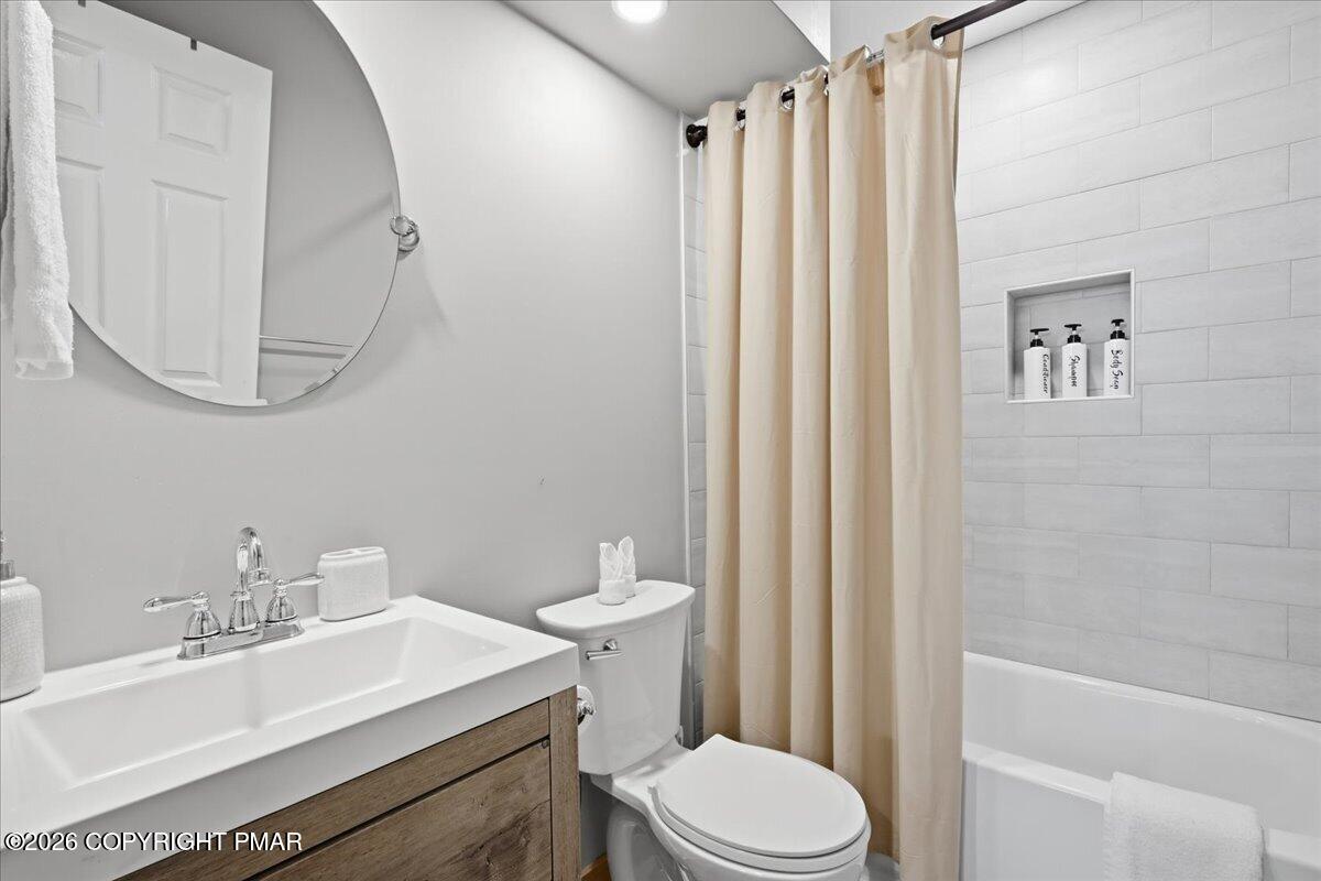 347 Hemlock Lane Property Photo 22