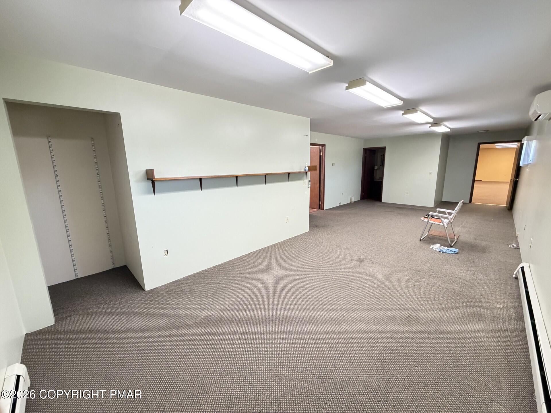 350 N Pine Street Property Photo 18