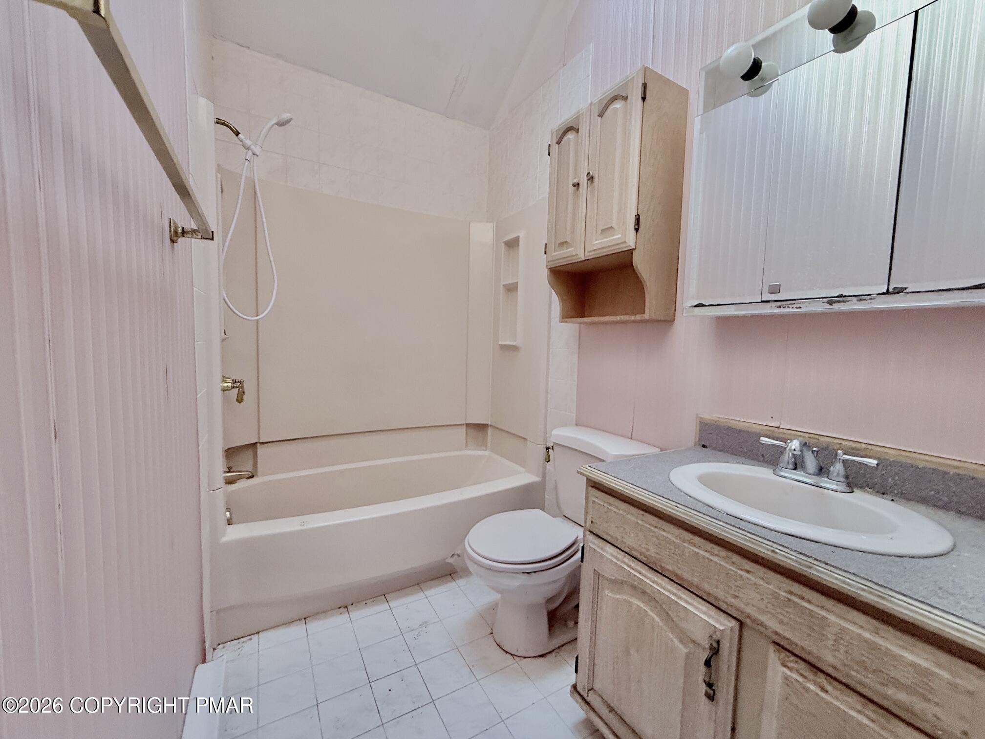 108 Tulip Trail 423 Property Photo 12