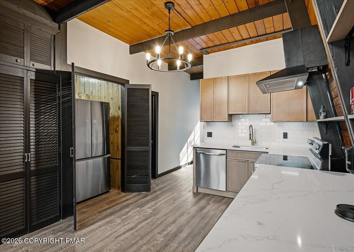 3257 Trafalgar Avenue Property Photo 10