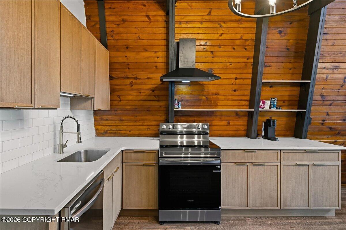 3257 Trafalgar Avenue Property Photo 11