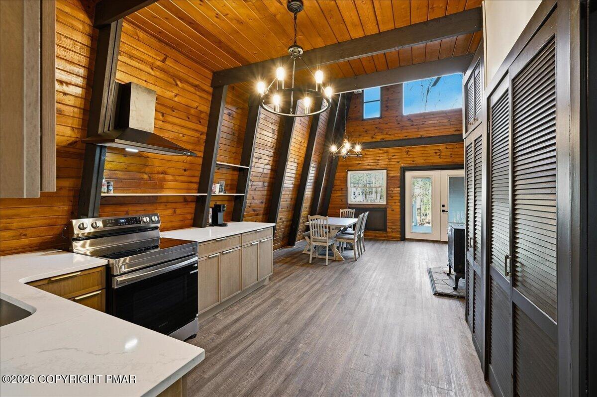 3257 Trafalgar Avenue Property Photo 12