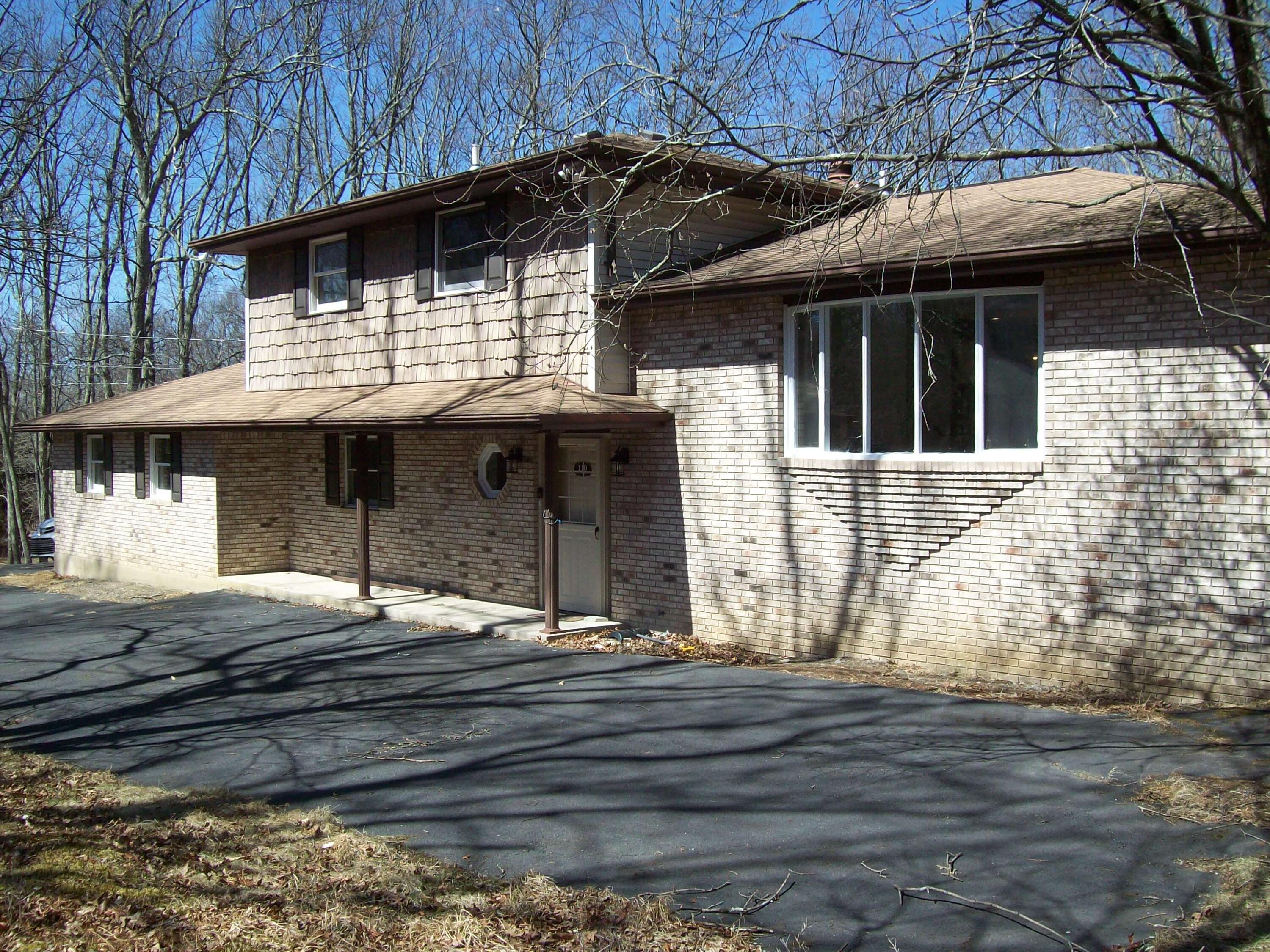 110 Pear Tree Ct Court Property Photo 3