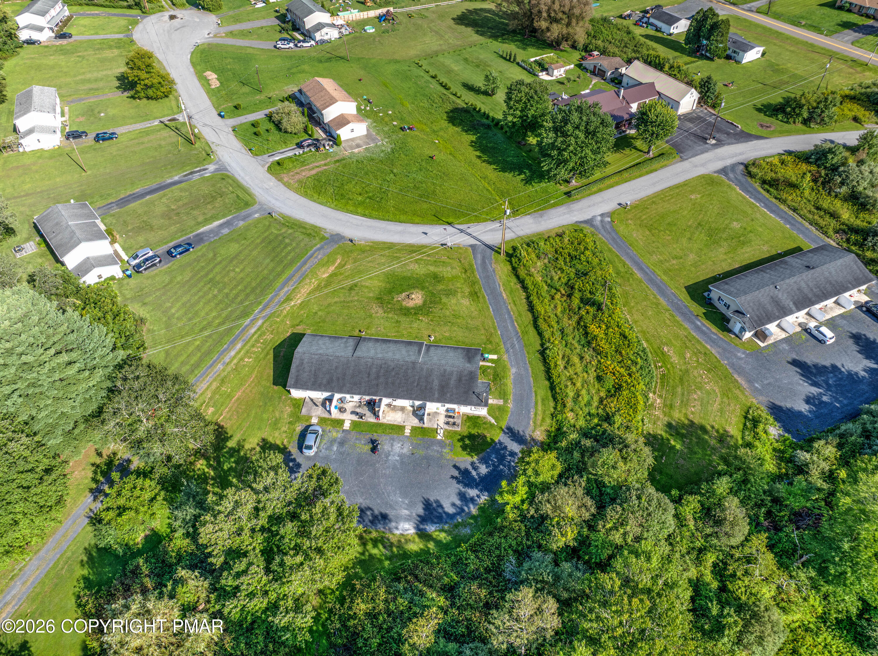 219 Lamplight Drive Property Photo 15