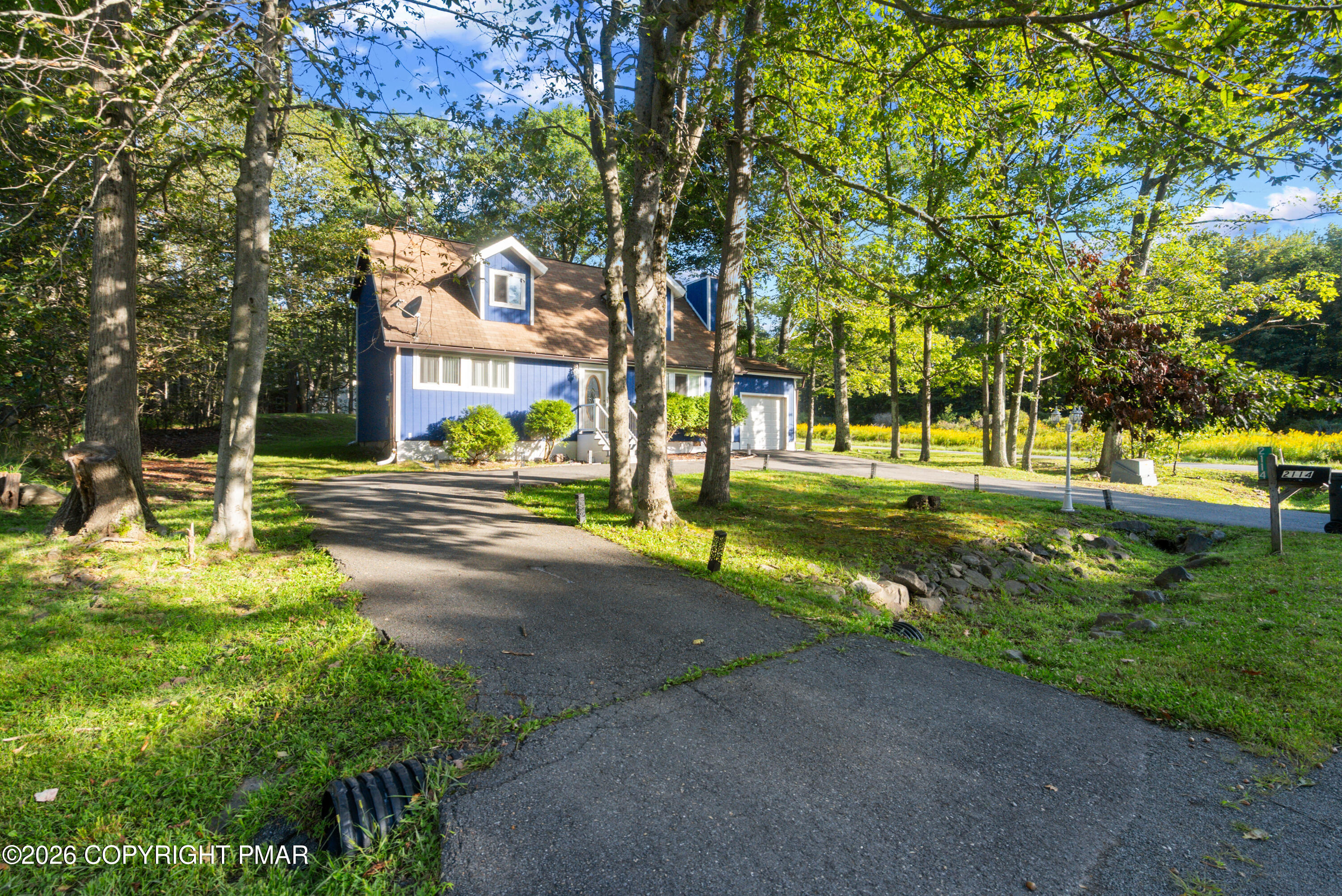 2114 Onondaga Way Property Photo 5