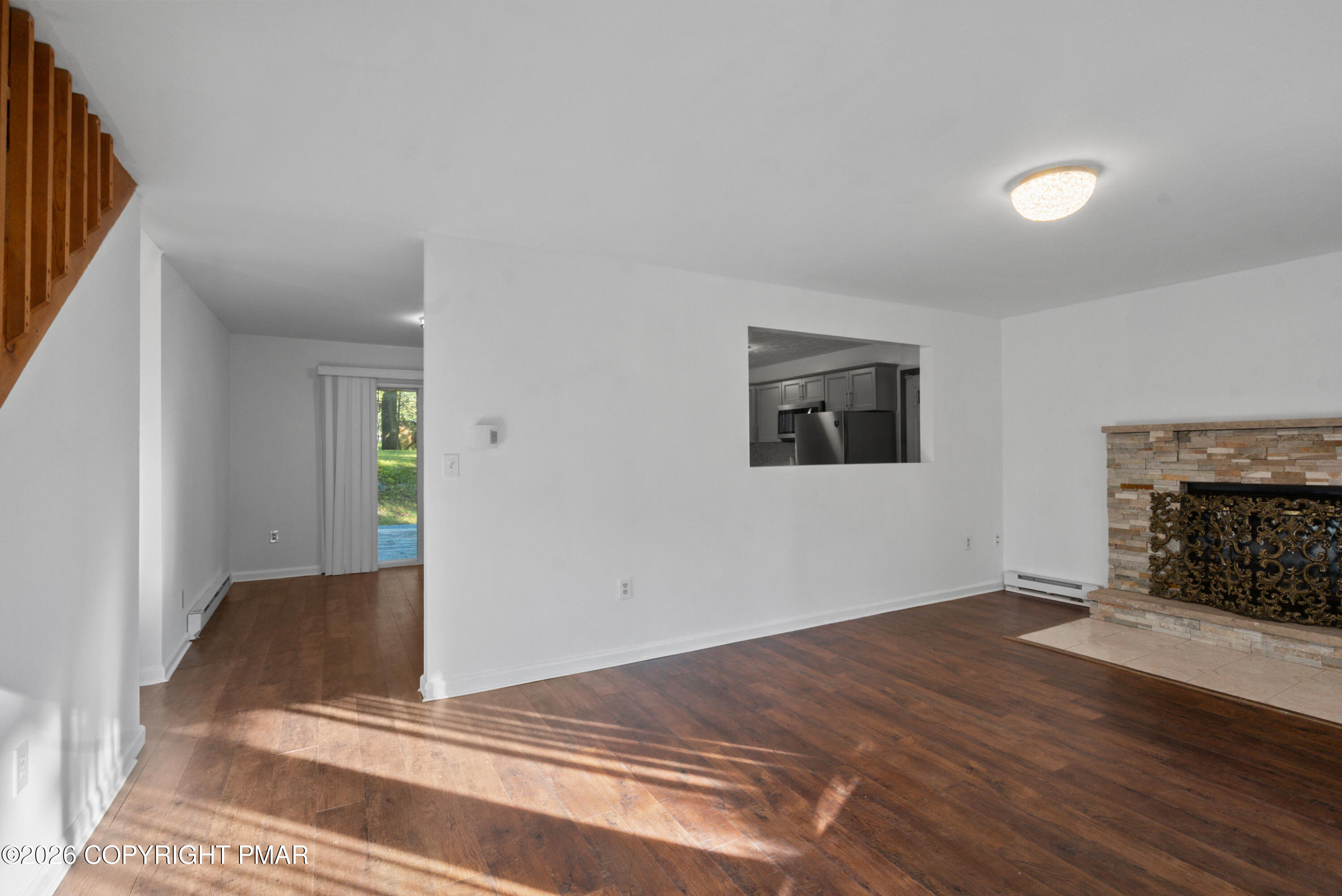 2114 Onondaga Way Property Photo 9