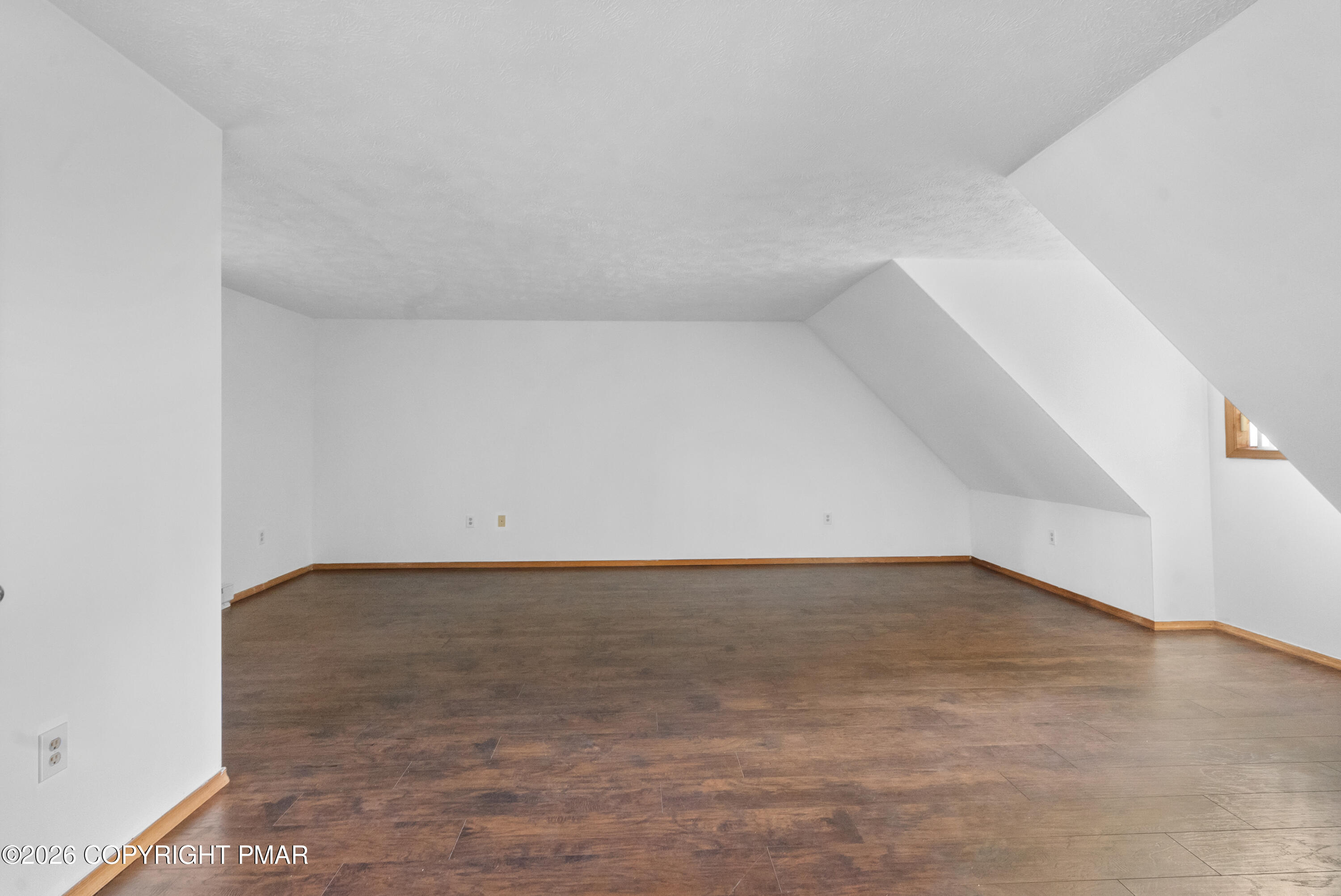 2114 Onondaga Way Property Photo 35