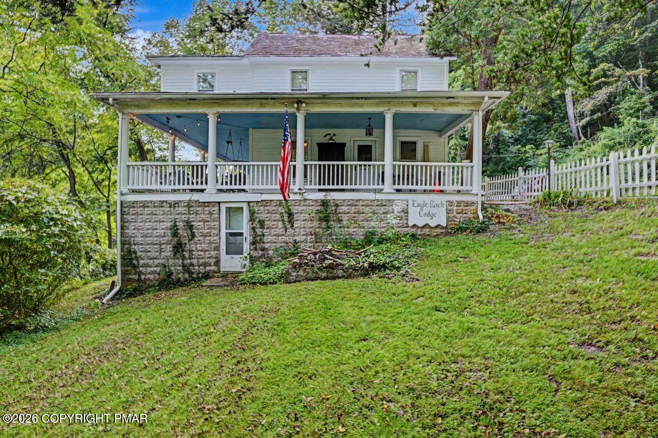 694 River Road Property Photo 9