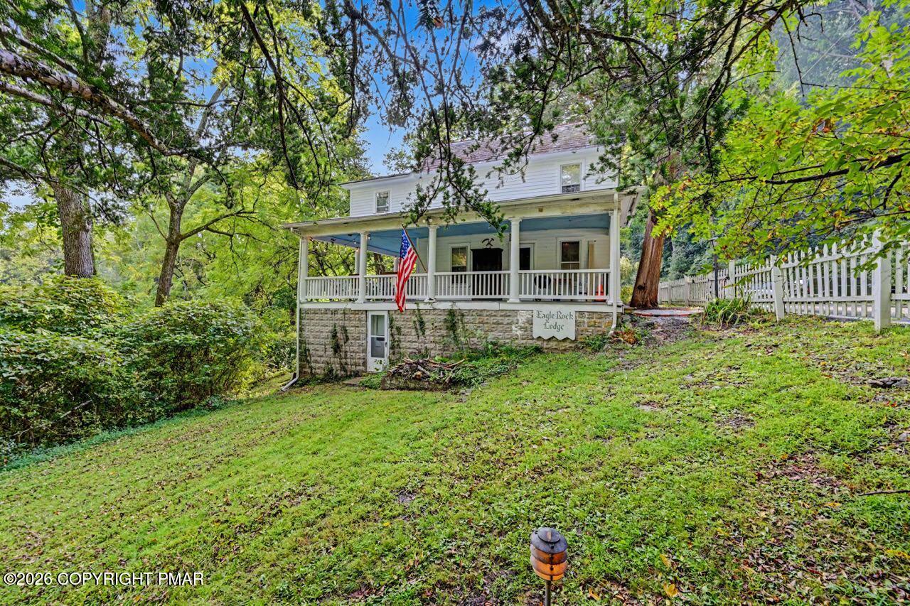 694 River Road Property Photo 11