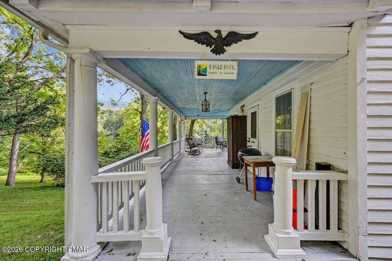 694 River Road Property Photo 16
