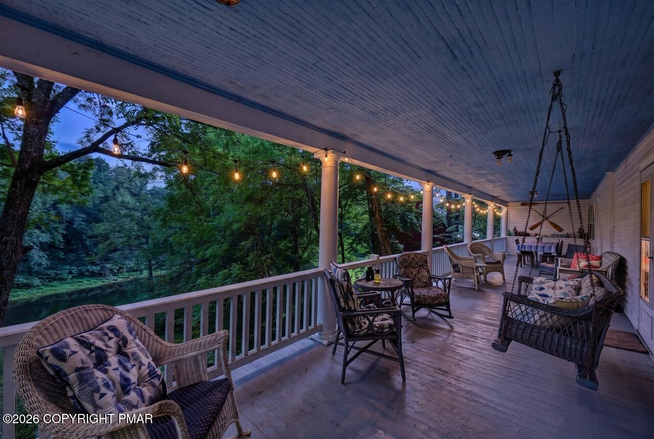 694 River Road Property Photo 18