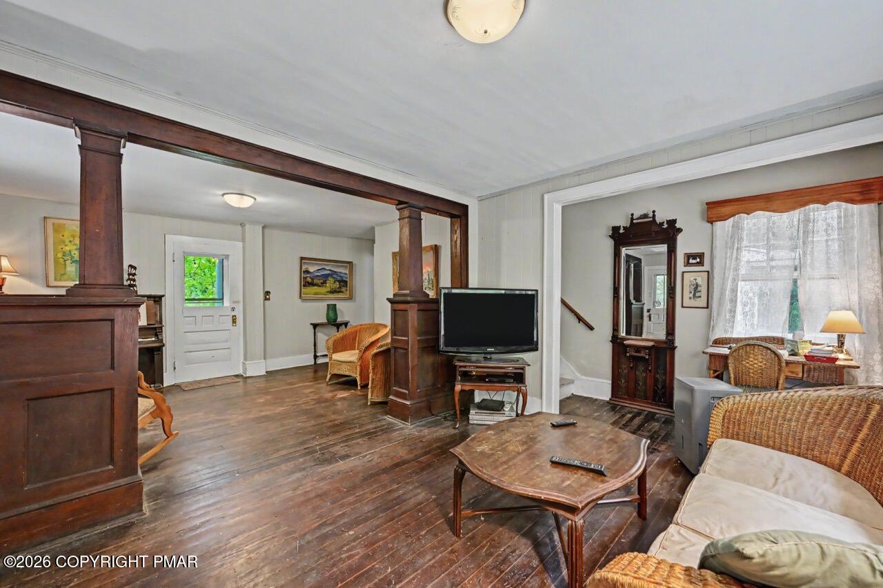 694 River Road Property Photo 22