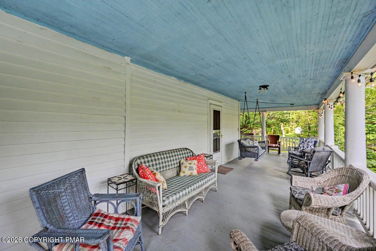 694 River Road Property Photo 40