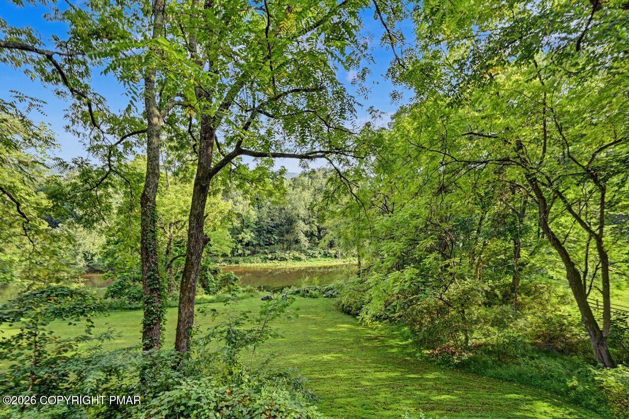 694 River Road Property Photo 42