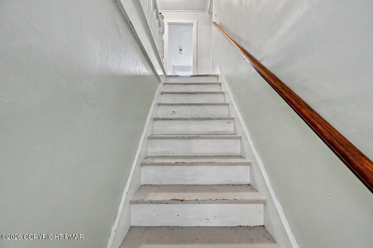 694 River Road Property Photo 45