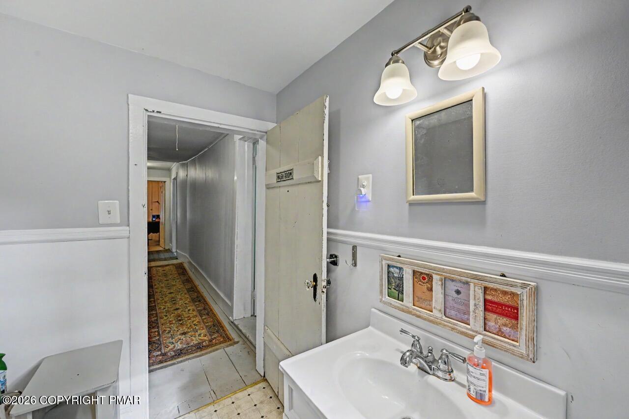 694 River Road Property Photo 66