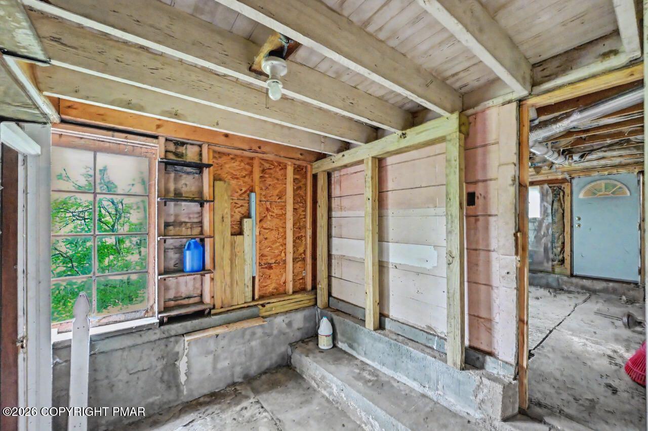 694 River Road Property Photo 74