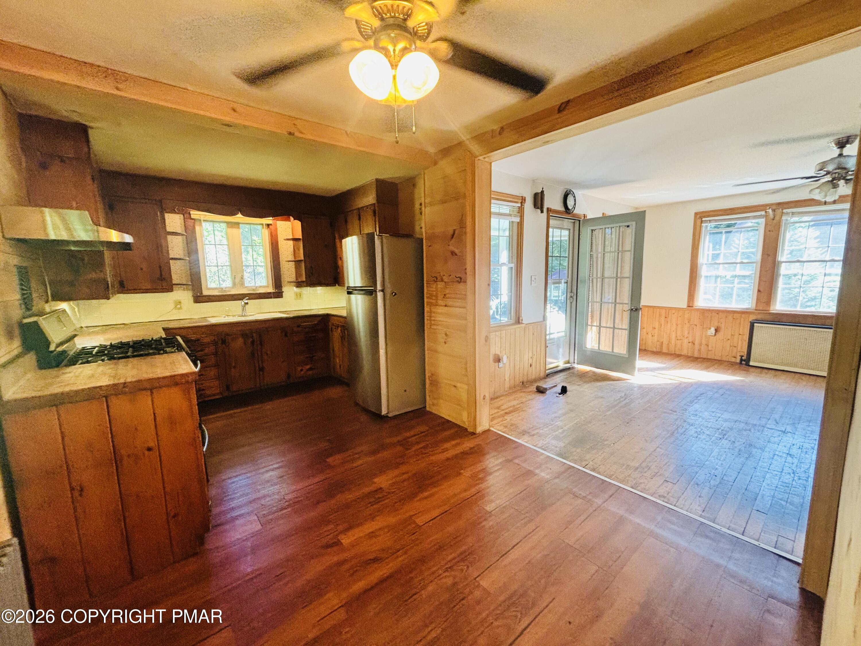 306 Park Place Property Photo 10