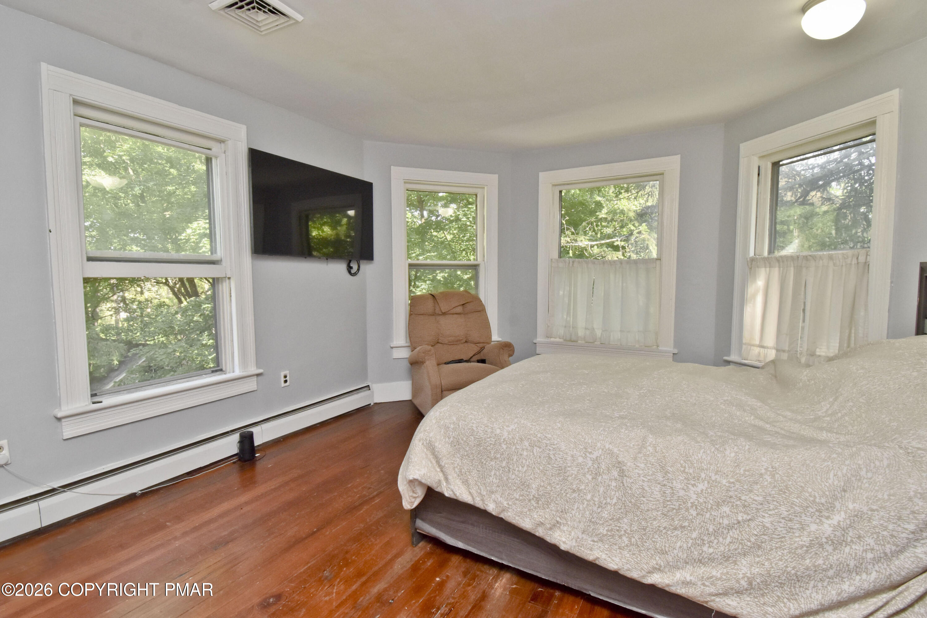 184 Main Street Property Photo 17