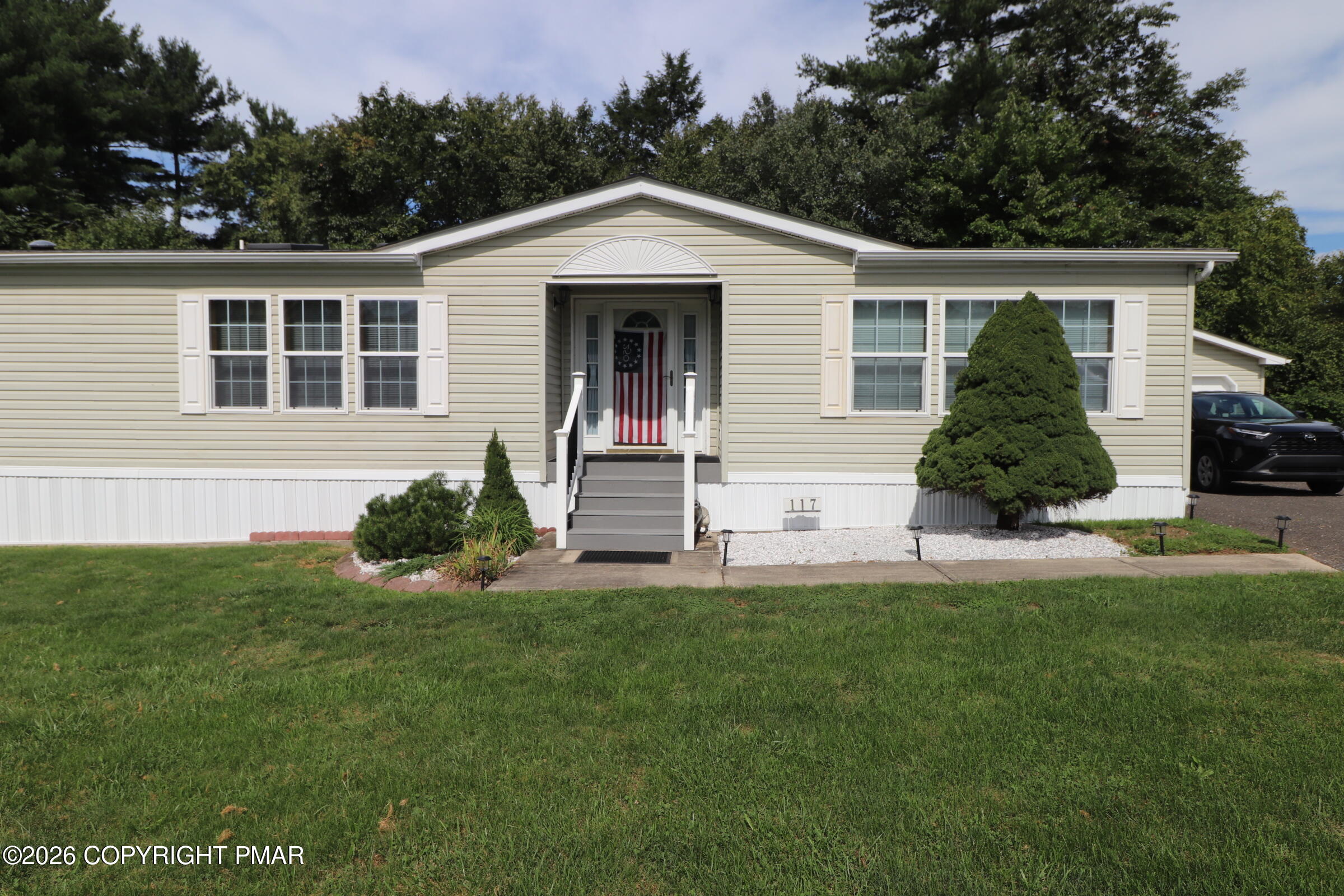 117 Ashley Lane Property Photo 3